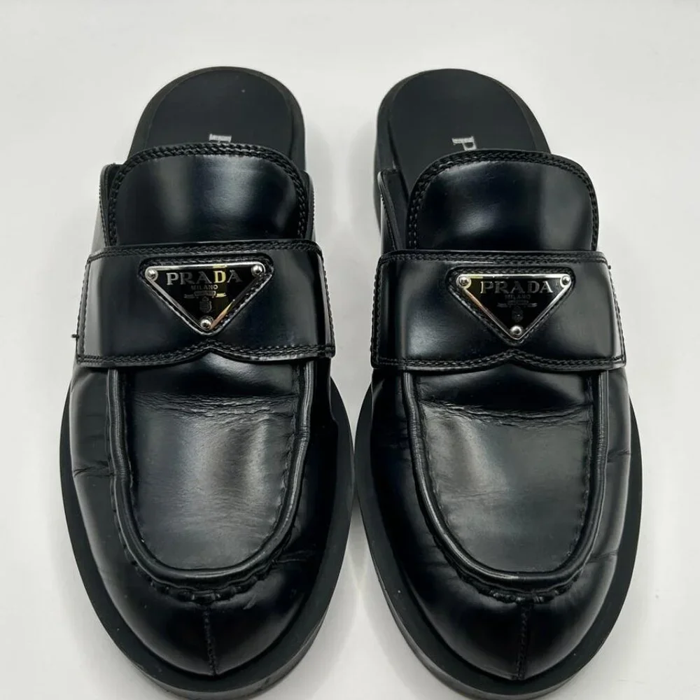 PRADA - Picture 5 of 6